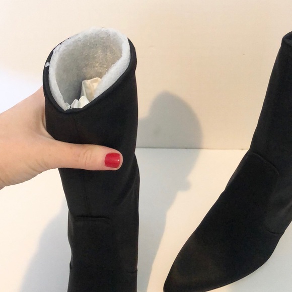 Stuart Weitzman Boots NWOT - Picture 5 of 7